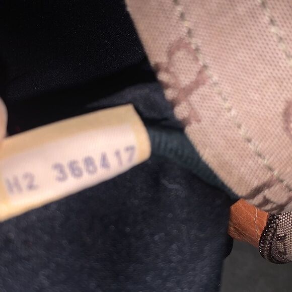 Dooney & Bourke hobo purse - Picture 11 of 11